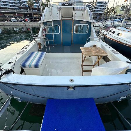 Hotel !!Boat With Ac In Port Forum 2 Bikes Included!! à Sant Adrià de Besòs Extérieur photo