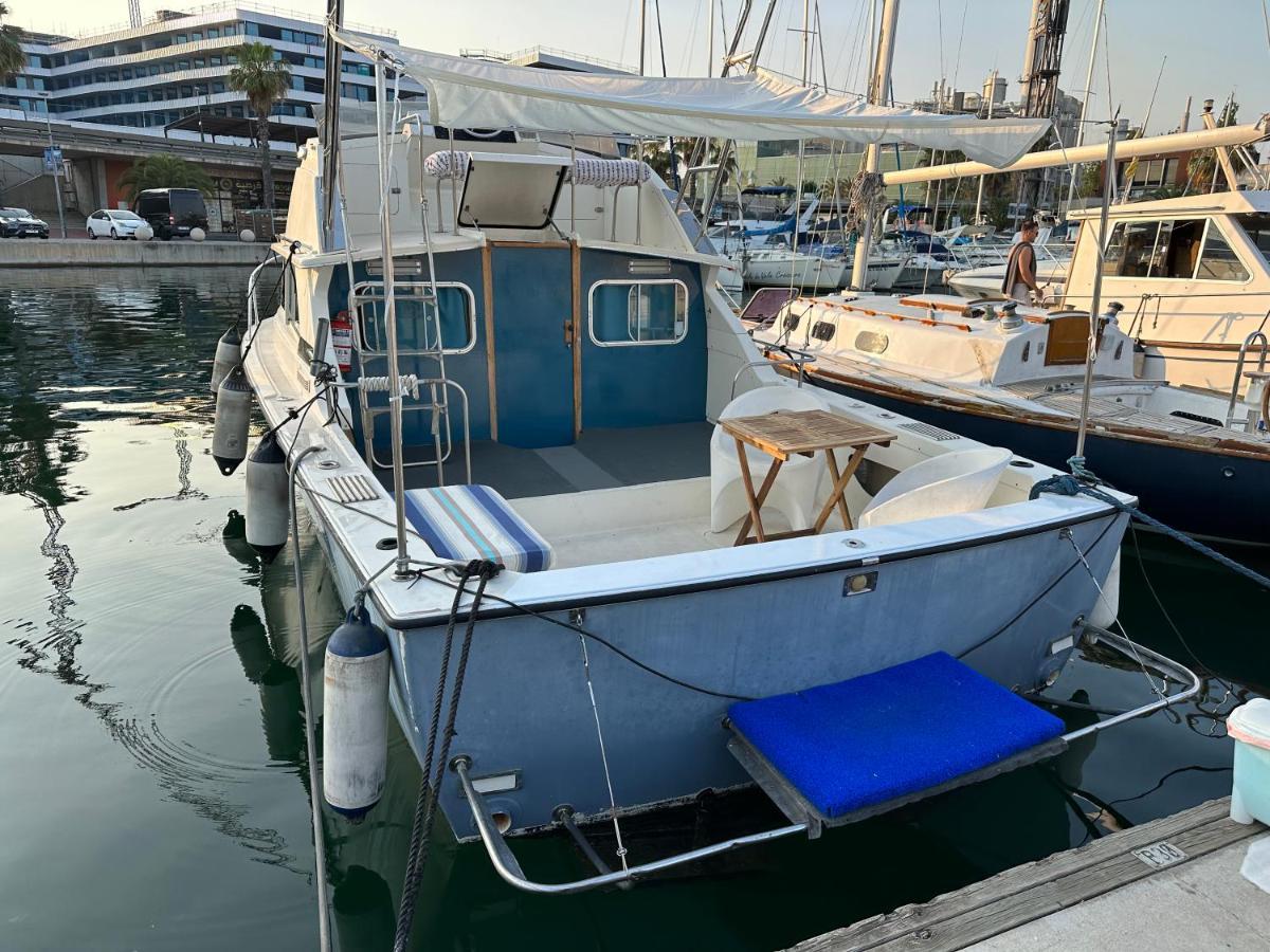 Hotel !!Boat With Ac In Port Forum 2 Bikes Included!! à Sant Adrià de Besòs Extérieur photo