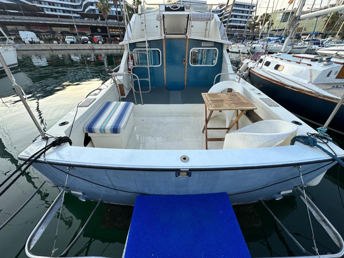 Hotel !!Boat With Ac In Port Forum 2 Bikes Included!! à Sant Adrià de Besòs Extérieur photo